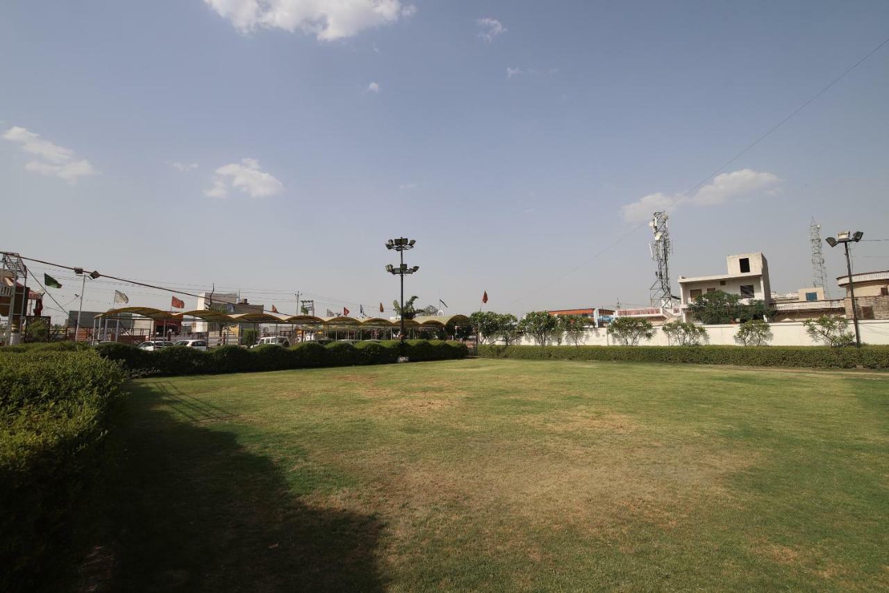 Hotel Deep Palace Jind Dış mekan fotoğraf